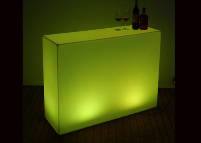Le Tableau mené lumineux par utilisation spécifique de barre, compteur allument l'aspect moderne de meubles