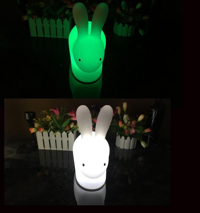 Lumière de nuit de LED formée par lapin mignon, changement de couleurs blanc de la lampe 16 de lapin