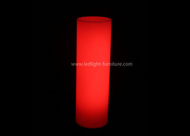 Chine Lampadaire mené moderne extérieur en plastique de PE, lampadaires décoratifs de colonne ronde fournisseur