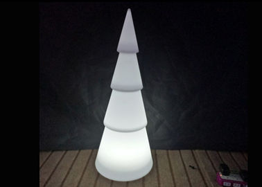 Chine Arbre de Noël blanc portatif de lampadaire de la puissance de batterie LED avec l'allumage de 16 couleurs fournisseur