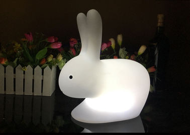 Chine Lumière de nuit de LED formée par lapin mignon, changement de couleurs blanc de la lampe 16 de lapin fournisseur