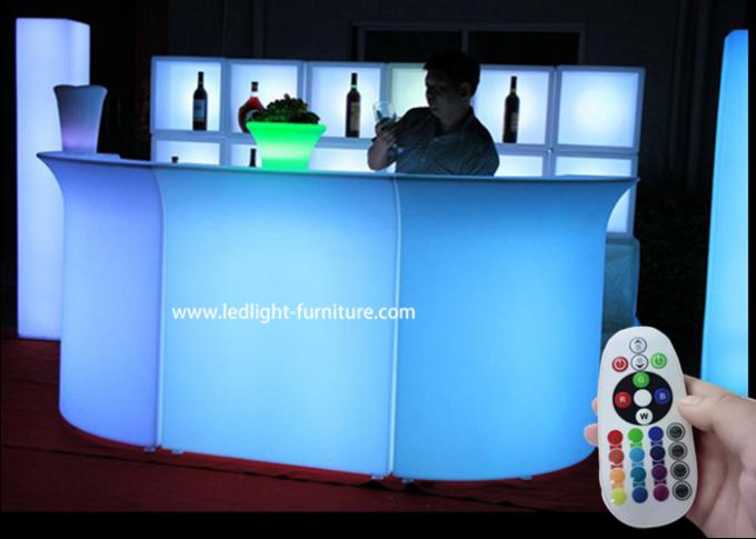 Le plastique LED a allumé les étagères de barre/affichage arrière de boisson alcoolisée de barre avec à piles