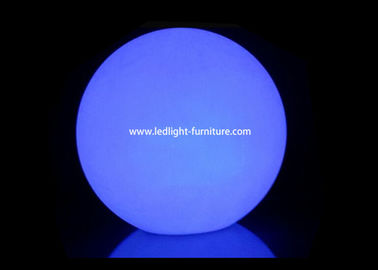La boule géante rechargeable de Noël de LED allume le diamètre de 50cm pour la décoration extérieure fournisseur